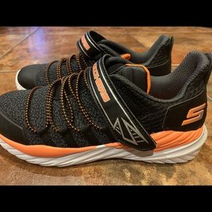 Skechers Boys Sneakers size 2.5 Black